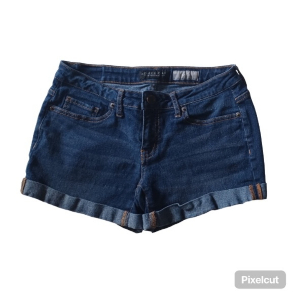 Aeropostale Midi Jean Shorts - Size 4